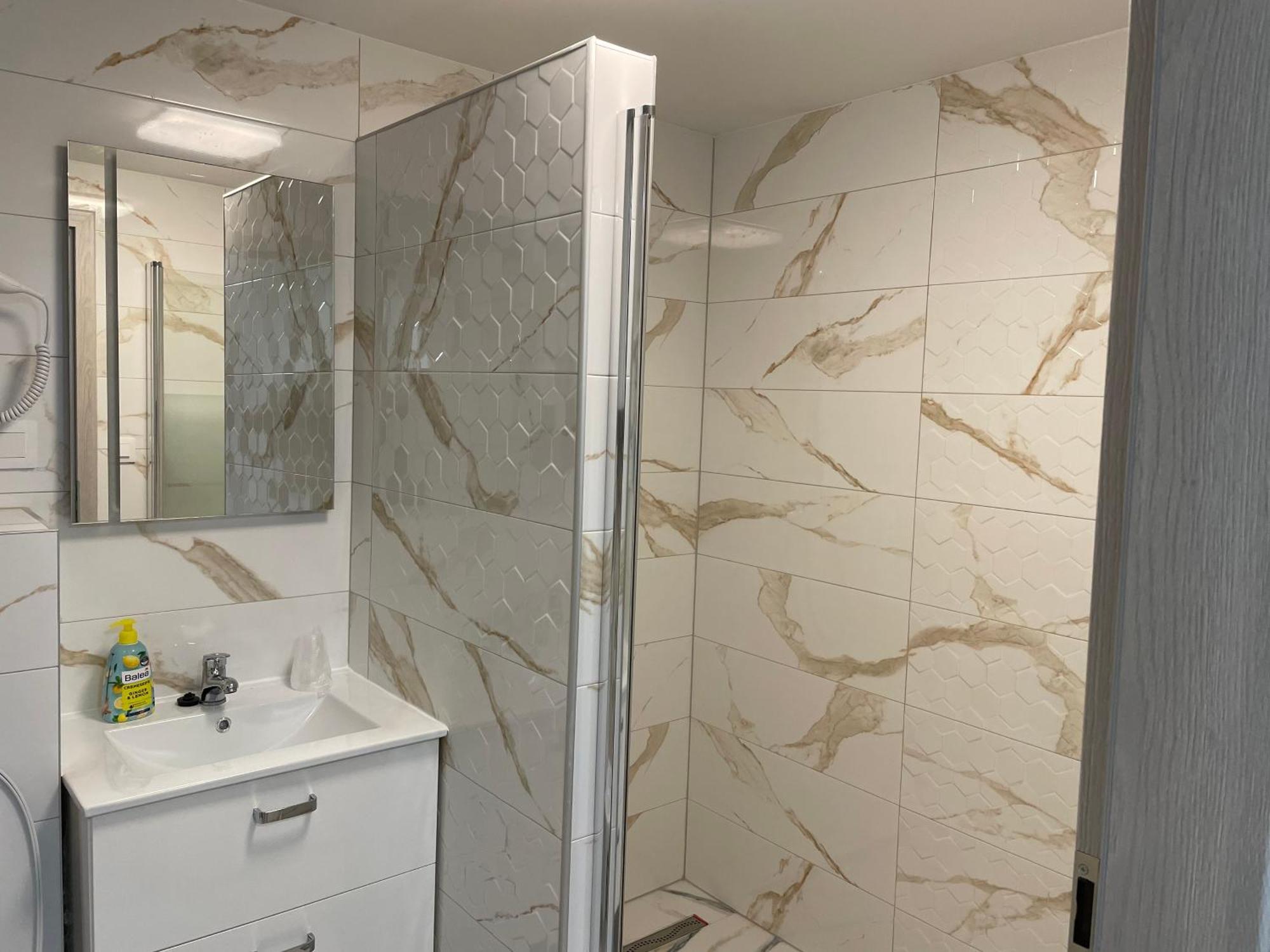 Apartmantt Cheb Bagian luar foto